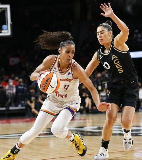 WNBA常规赛：芝加哥天空vs菲尼克斯水星,芝加哥天空挑战菲尼克斯水星，谁将笑到最后？”  第3张